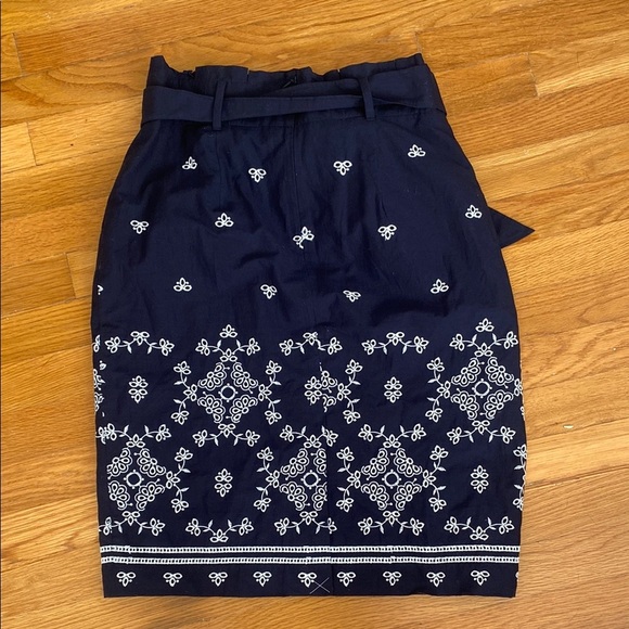 Ann Taylor Navy Blue A-Line Skirt with White Embroidery - Picture 2 of 3